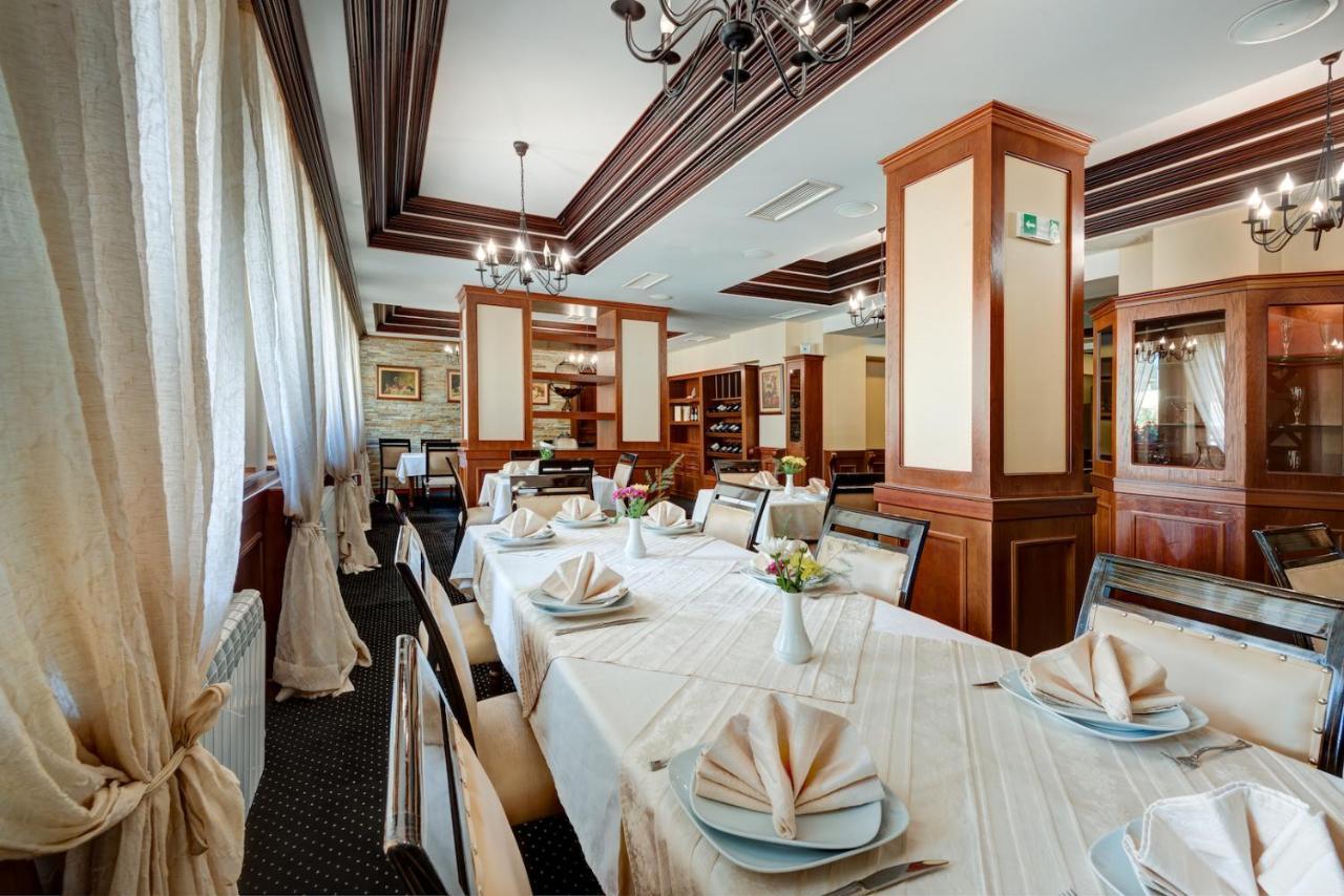 Ξενοδοχείο Shiroka Laka Hotel 4*